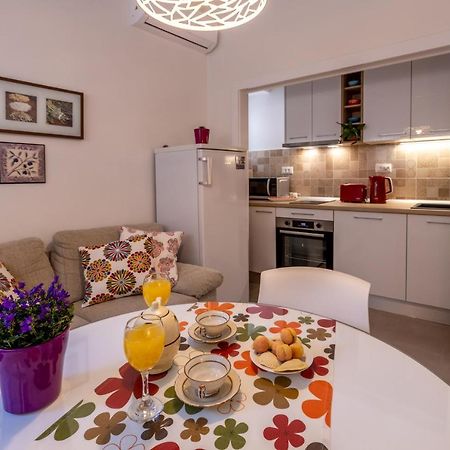 Two-Bedroom Apartment In The Centre 마카르스카 외부 사진