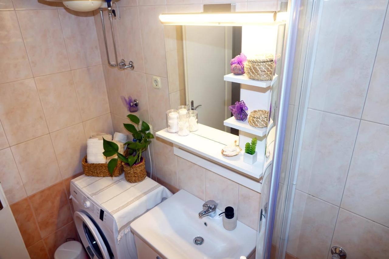 Two-Bedroom Apartment In The Centre 마카르스카 외부 사진