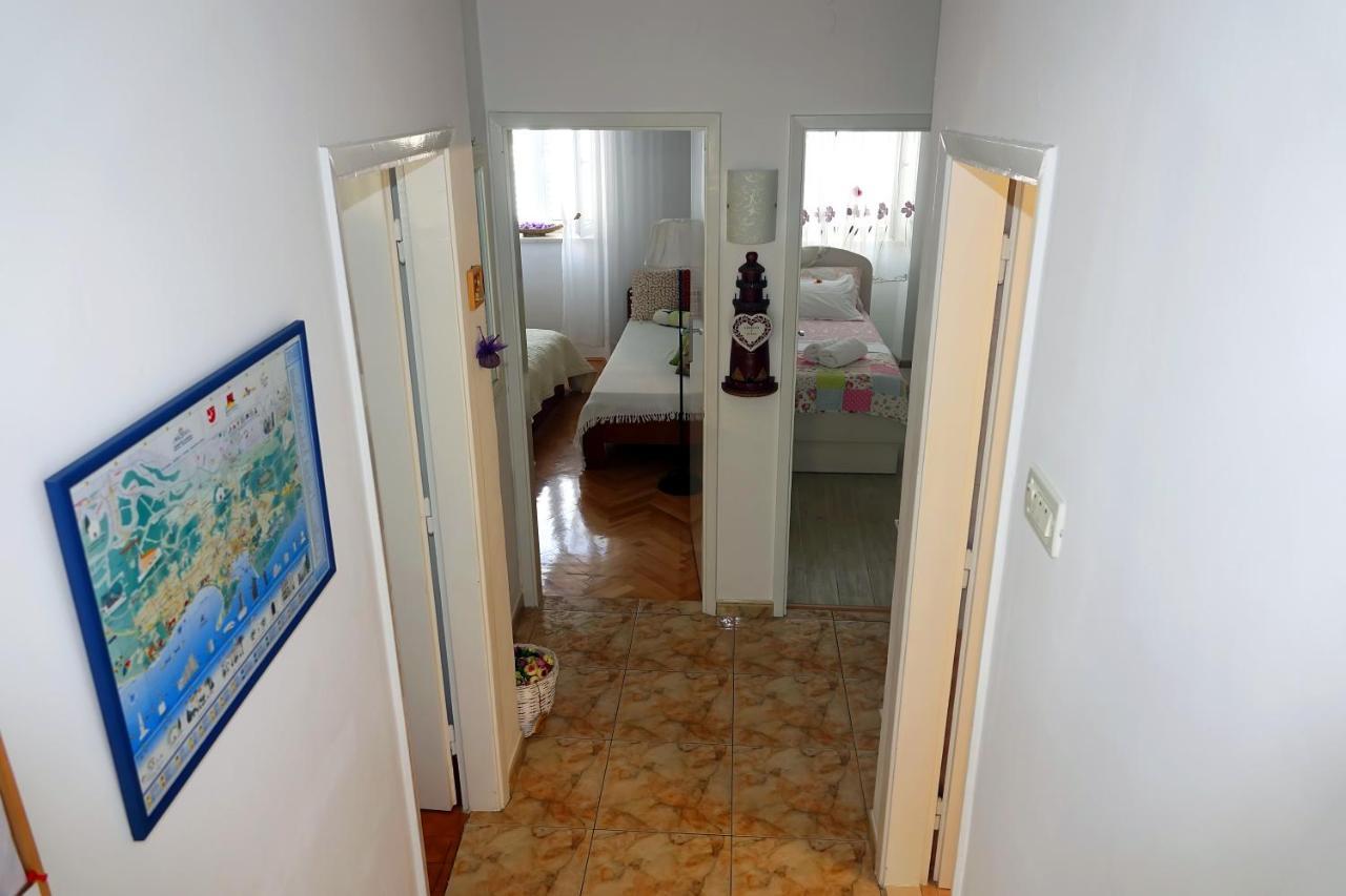 Two-Bedroom Apartment In The Centre 마카르스카 외부 사진